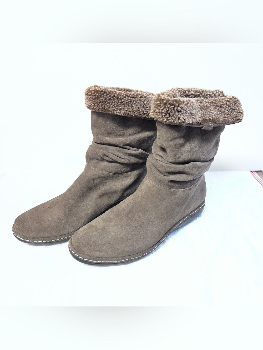 Stuart Weitzman Sz 10 Mid-Calf Slouch Slip-On Boots Shearling Lined Suede Boots